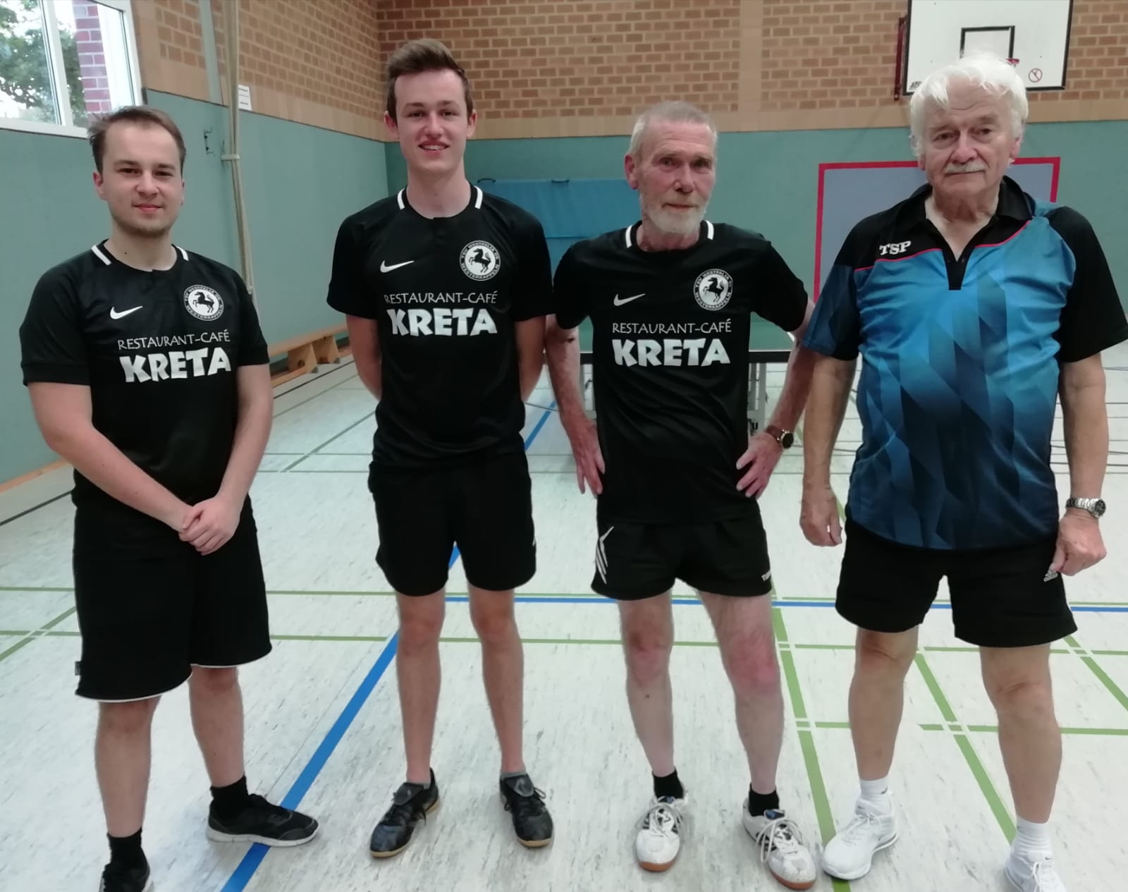 guter Mix aus alt und jung: Rudolf Feder, Benedikt Sachs, August Keidel und Peter Goddäus besiegten Mettingen's Siebte mit 7:1.